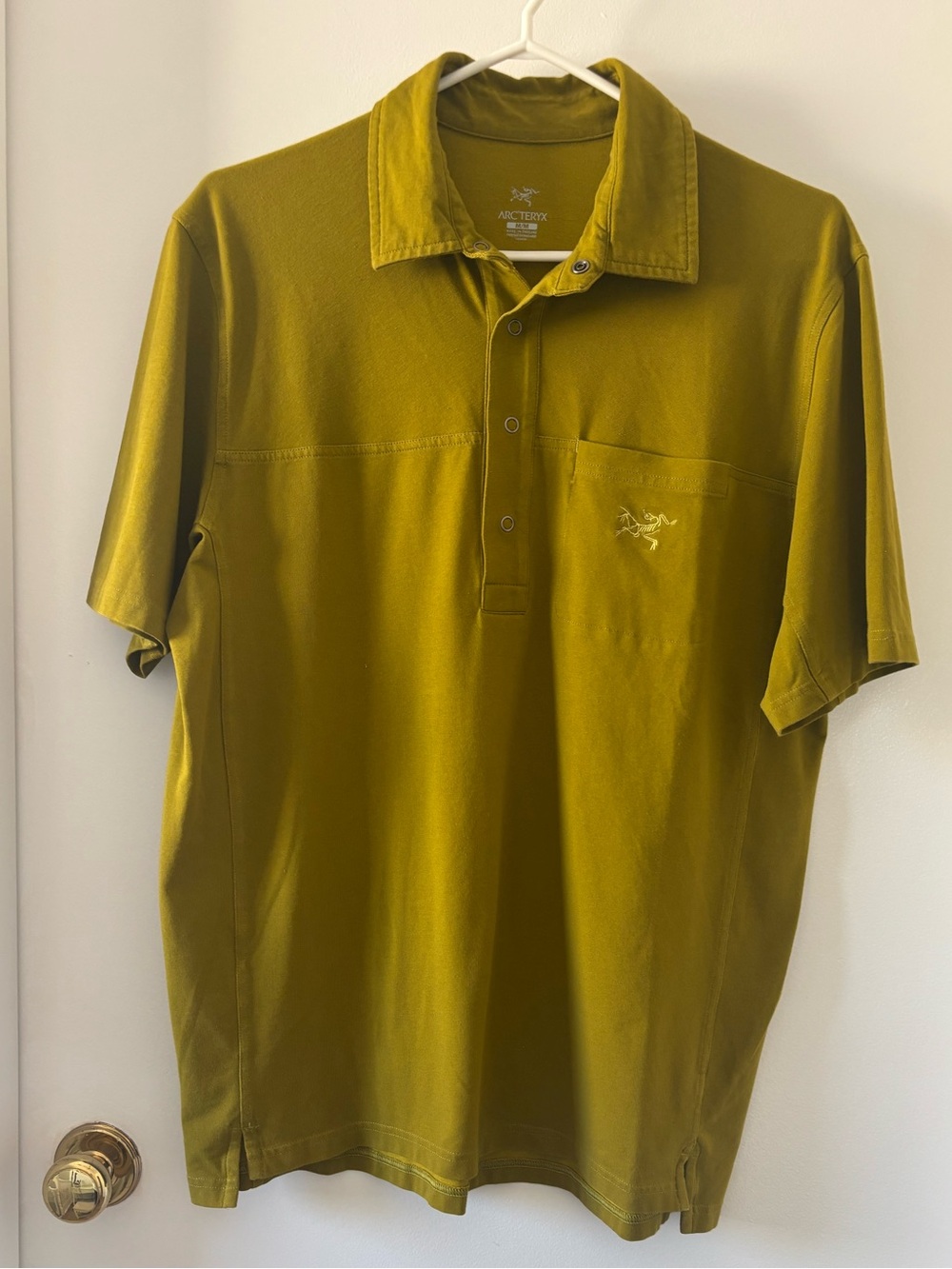 Arc'teryx Men's Polo Shirt in Olive - almost NEW
